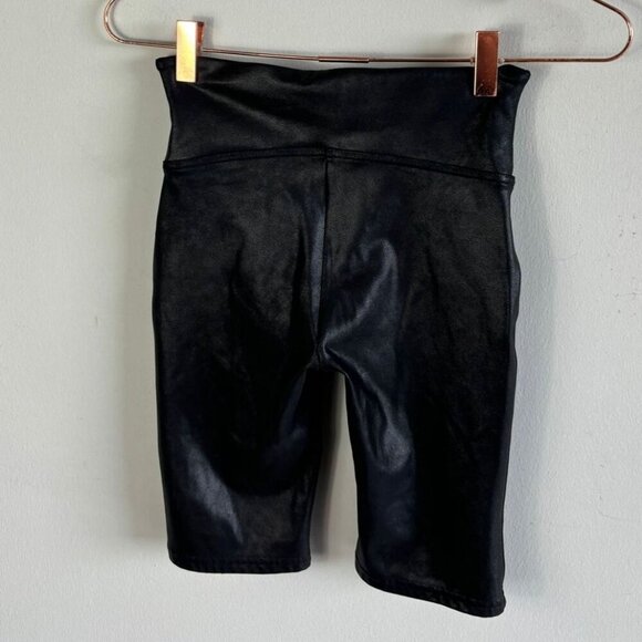 Spanx Womens Faux Leather Workout Short Black Size Small - Picture 7 of 7